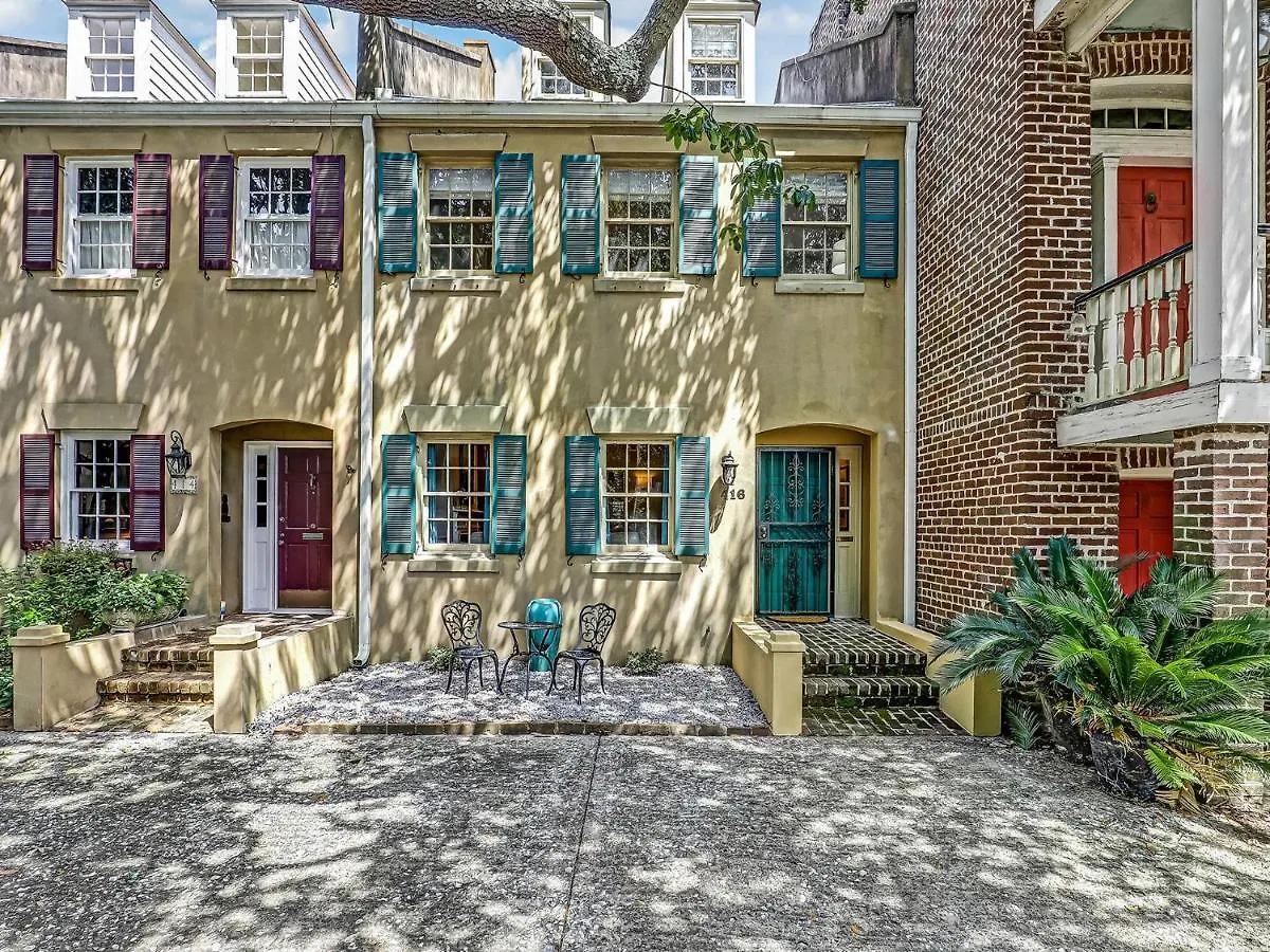 Savannah Charm